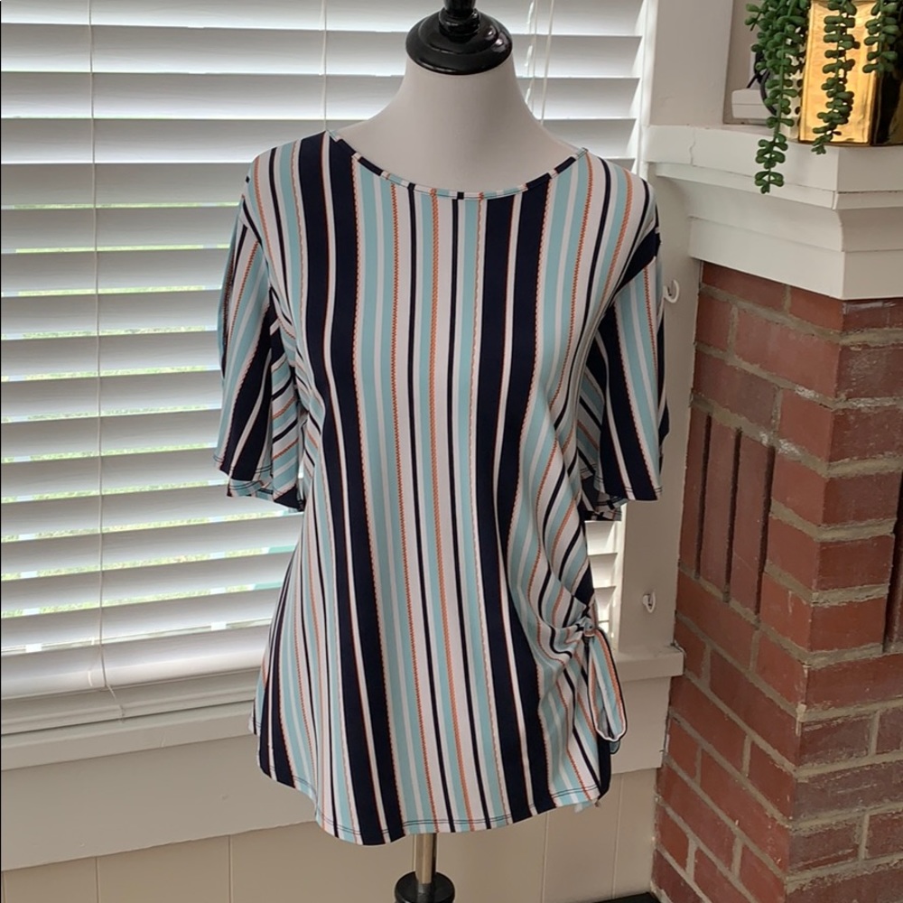 Beautiful side tie blouse with split sleeve detail